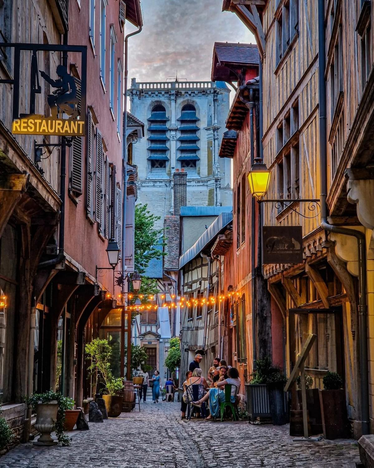 Le Sacre Troyes Exterior foto
